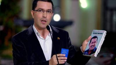 El vicepresidente Jorge Arreaza, comunicó la decisión de renunciar a sus cargos por segunda vez este año.