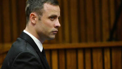 Oscar Pistorius es acusado del asesinato de su novia, Reeva Steenkamp.