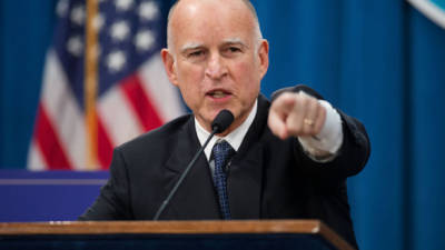 Jerry Brown, Gobernador de California, declaró el estado de emergencia debido a la peor sequía registrada.