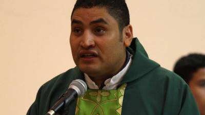 Carlos Rubio, vicario de la catedral.