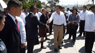 El presidente inauguró la obra en la calle 21 de Agosto de Siguatepeque.