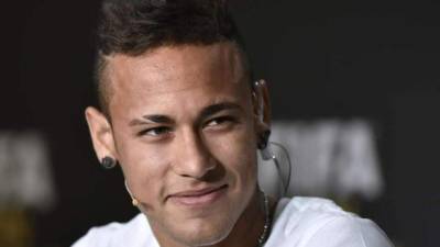 Neymar fichó por el Barcelona en mayo del 2013.