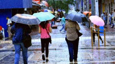 El fenómeno meteorológico se mantendrá sobre territorio hondureños durante un período de 24 a 48 horas.