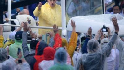 El Pontífice se despidió ayer de las Filipinas donde celebró una misa a la que acudieron unos 6 millones de personas.