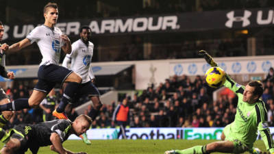 Roberto Soldado, Dembélé y Aaron Lennon fueron los verdugos del Stoke City.