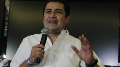 Juan Orlando Hernández dijo que las amenazas vienen de expolicías y crimen.