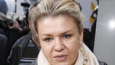 La esposa de Schumacher pidió a la prensa que confíen en los informes médicos.