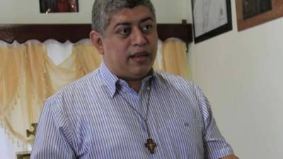 El padre Josue Denny Hernández coordinador de las actividades en el mes de la familia en la diócesis de San Pedro Sula.