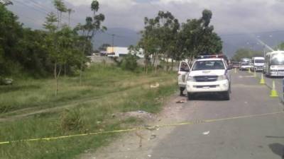 El cuerpo fue encontrado en las orillas de la autopista hacia La Lima.