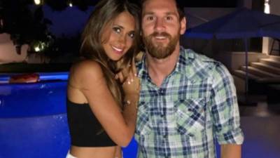 Antonela Roccuzzo felicitó a Messi por la clasificación al Mundial.