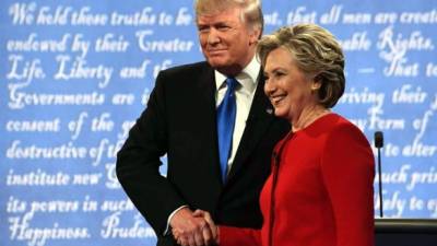 Trump afirmó en un debate que si llegaba a la presidencia 'metería a Hillary a la cárcel'. AFP.