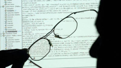 La Agencia de Seguridad Nacional (NSA) de EE.UU. trabaja en la construcción de un ordenador cuántico que puede descifrar cualquier contraseña, incluso las de más alta seguridad, reveló hoy en exclusiva el diario The Washington Post, a partir de los documentos del extécnico de la CIA Edward Snowden.