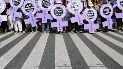Miles de mujeres alrededor del mundo protestan por sus derechos este 8 de marzo.