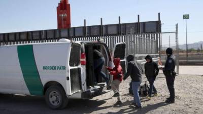 La cifra de inmigrantes detenidos y a los que se les negó la entrada en la frontera sur de Estados Unidos bajó un 28 % en junio tras la entrada en vigor del acuerdo firmado con México, por el que el vecino país aceptó, entre otros, acoger a quienes esperan respuesta a su solicitud de asilo. EFE