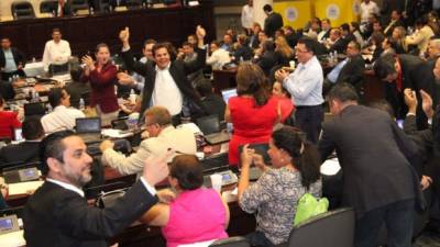 Fue evidente la alegría de algunos diputados en el Congreso Nacional.