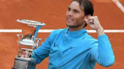 Rafael Nadal celebró por todo lo alto la victoria en Roma. FOTO AFP.