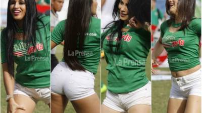 Ellas son las hermosas chicas que llegaron a Puerto Cortés y deslumbraron con su belleza en el juego entre Platense y Marathón, estas muñecas decidieron bailar por unos minutos y deleitaron a los aficionados.