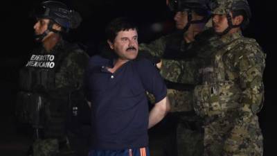 Joaquín El Chapo Guzmán fue presentado la noche del viernes antes de ser llevado a la cárcel de máxima seguridad del Altiplano, misma de la que se fugó en 2015.