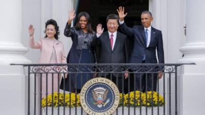 El presidente chino, Xi Jinping, su esposa Peng Liyuan, el presidente estadounidense Barack Obama y su mujer Michelle Obama durante la ceremonia de bienvenida celebrada en la Casa Blanca, Washington, Estados Unidos, el 25 de septiembre de 2015.