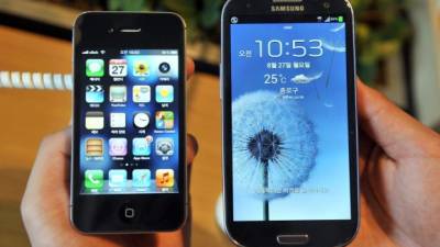 Samsung fue sentenciada a pagar 539 millones de dólares por violación de patentes en el diseño de sus teléfonos inteligentes, pues algunos detalles ya habían sido patentatas por Apple, sentenció la corte.