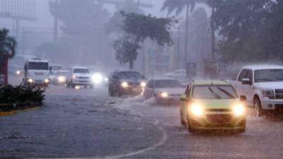 En San Pedro Sula los ciudadanos deberán tomar precauciones sobre todo al circular porque las calles se inundan con facilidad.