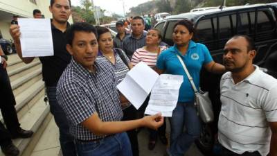 Miguel Aguilar, sindicato de la Enee, calificó como 'masacre' el despido de los 600 empleados.