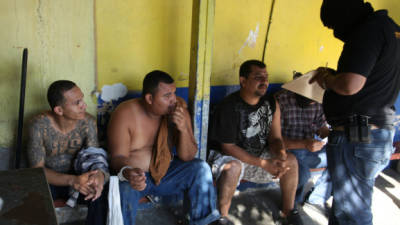 Los cuatro detenidos fueron remitidos al centro penal de San Pedro Sula.