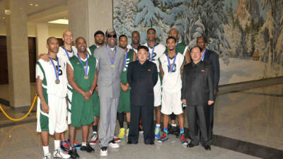 Kim Jong-Un, Dennis Rodman y jugadores de la NBA.