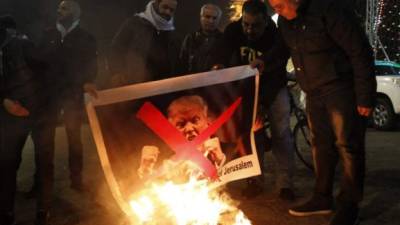 Hamas llamó a los palestinos de los Territorios a manifestarse este viernes, que proclamó como 'día de la cólera'.Foto AFP.