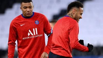 Mbappé y Neymar son líderes en la zona ofensiva del PSG. Foto AFP.