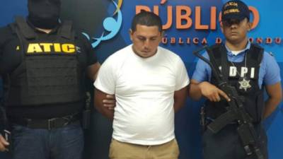 El policía clase I Nelson Darío Espinoza es acusado de violación especial en perjuicio de seis niños.