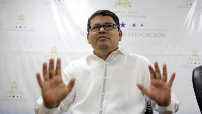 El Secretario de Educación, Marlon Escoto, no se ha pronunciado respecto a la denuncia.