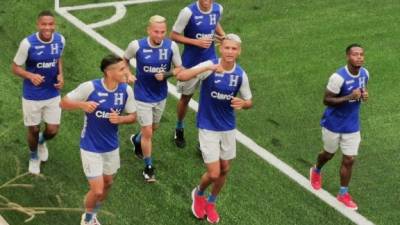La selección de Honduras se completó con la llegada de los seis futbolistas que tuvieron participación el sábado con sus clubes de la Liga Nacional.