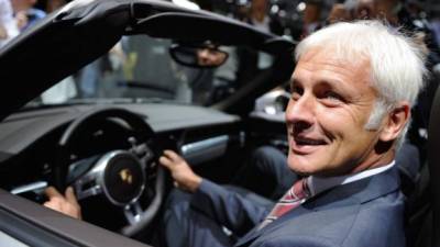 Director ejecutivo de Volkswagen AG desde el 25 de septiembre de 2015. Había sido el director ejecutivo de su filial Porsche desde 2010.