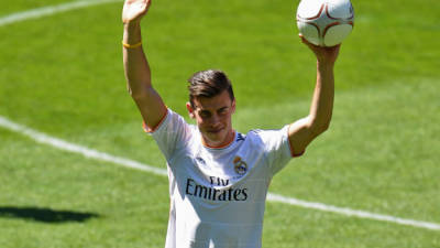 Gareth Bale en su presentación con el Real Madrid.