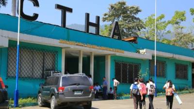 El único colegio oficial que destaca en la lista en la posición 27 es el Centro Técnico Hondureño Alemán.