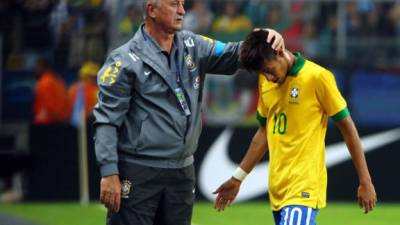 Scolari tiene puesta sus esperanzas en Neymar, estrella de Brasil.