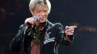 El músico británico David Bowie durante un concierto en el Festival de Jazz de Montreux (Suiza).