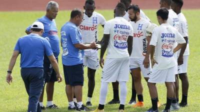 Dirigida de forma interina por Carlos Tábora, la selección de Honduras se enfrenta este jueves a Emiratos Árabes Unidos en el estadio Olímpico Lluís Companys de Montjuïc en Barcelona, España. Mira el que sería el posible 11 titular de la Bicolor.