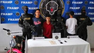 Los primeros dos supuestos pandilleros de la 18 fueron capturados en San Pedro Sula y los otros sindicados como MS-13 en El Progreso.