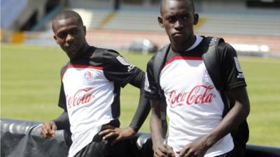 Kevin Álvarez y Alberth Elis durante el entrenamiento del Olimpia.