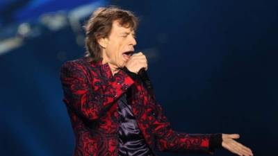 El cantante británico Mick Jagger de la banda The Rolling Stones se presenta en concierto en el Foro Sol de la Ciudad de México (México) EFE