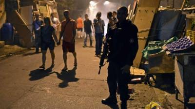 La Policía está brindando seguridad en Copacabana.