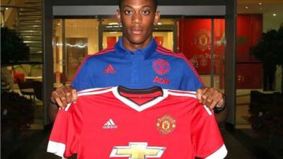 Martial llegó al Mónaco en verano de 2013 procedente del Olympique de Lyon por alrededor de cinco millones de euros .