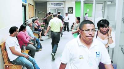 La mayoría de intervenciones quirúrgicas en el IHSS se llevan a cabo con materiales comprados por los pacientes.