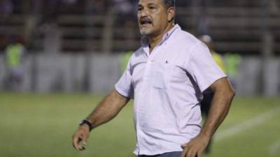 El entrenador hondureño Roger Espinoza cuenta con 60 años de edad.