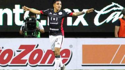 El delantero hondureño Michaell Chirinos le dio la victoria a su equipo Lobos BUAP de 0-1 ante las Chivas en duelo de la jornada 13 de la Liga de México. El catracho fue la figura y su actuación no ha pasado desapercibida por la prensa mexicana.