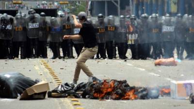 Fuertemente conmovidos por los trágicos hechos que sucedieron hace un año, miles de estudiantes volvieron a las calles para reclamar por sus derechos y exigir justicia.