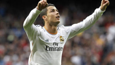 Cristiano Ronaldo celebrando uno de sus goles ante Real Sociedad.