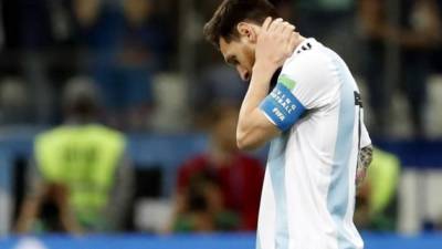 Messi, cabizbajo en la derrota de Argentina contra Croacia. Foto EFE